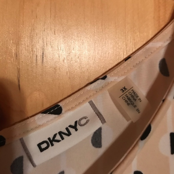 DKNYC Top - Picture 3 of 5